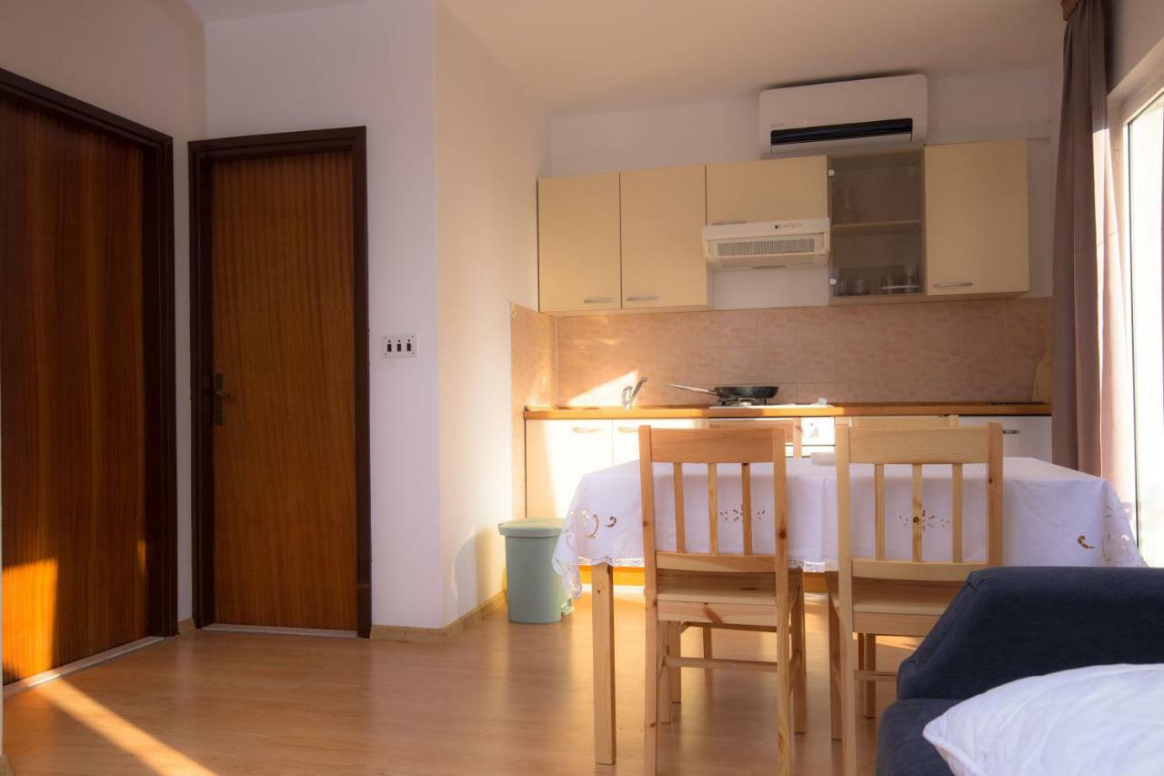 Dagulo Apartment Primošten Exterior foto